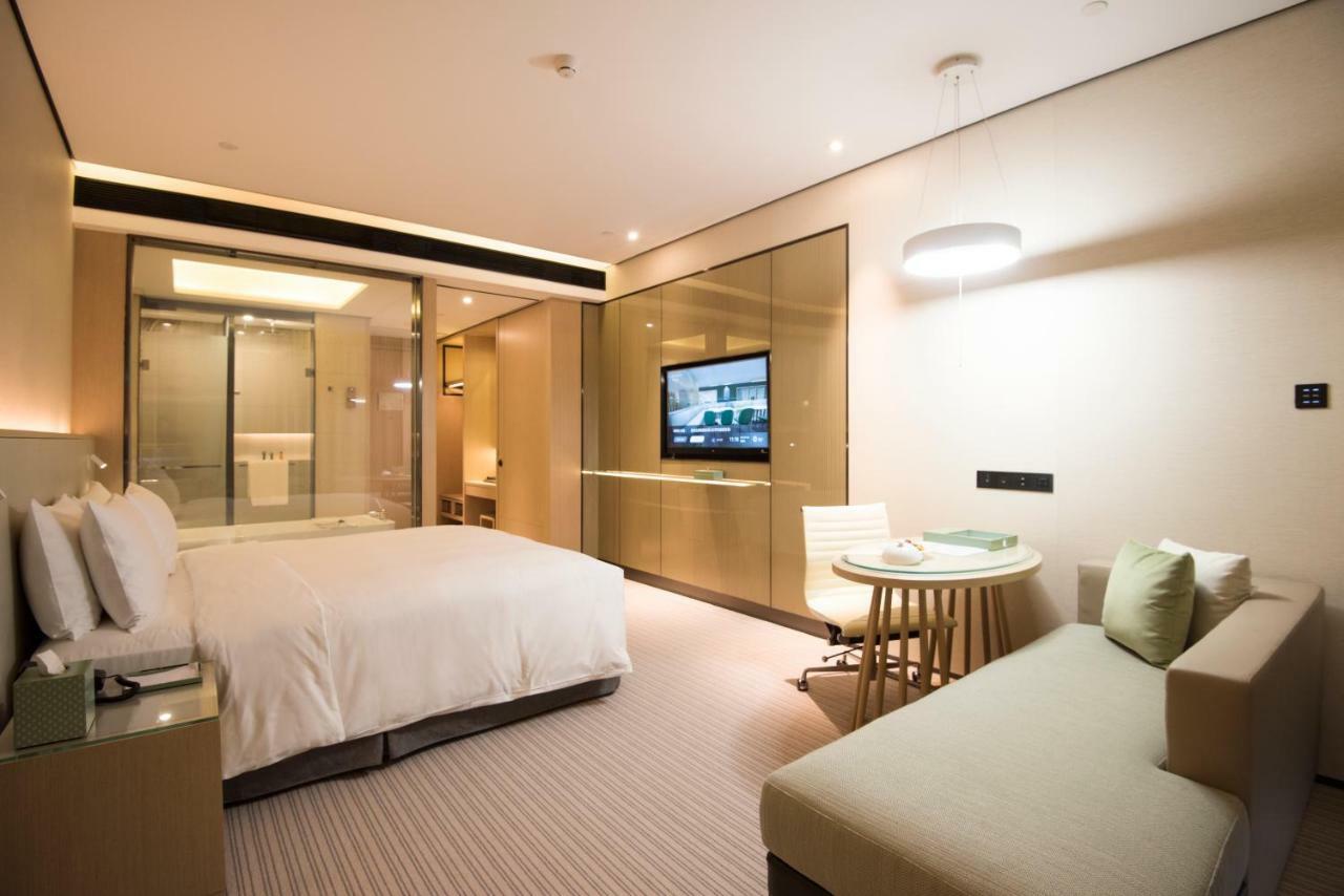 פושאן Virtuous World Hotel מראה חיצוני תמונה